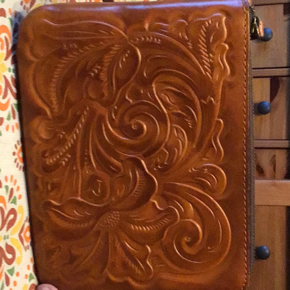 Patricia Nash wristlet